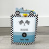 Raceauto traktatie maken. Knijpfruit traktatie wikkel race auto thema – Printable. Racewagen traktatie. Afscheid kinderdagverblijf traktatie. Gezonde traktatie auto. Stoere traktatie. Formule 1 feestje. Traktatie 2 jaar gezond, ‘Two fast’.