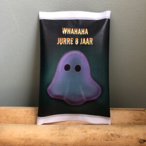 Traktatiezakje Halloween - Spook - Printable. Halloween traktatie kind. Traktatie printable. Chips wikkel traktatie. Halloween traktatie popcorn. Halloween traktatie school. Snoepzakjes traktatie.