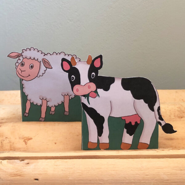 Rozijnen traktatie doosjes - Boerderij dieren - Koe en schaap - Printable. Traktatie thema boerderij. Traktatie boerderijdieren. Gezonde traktatie boerderij. Traktatie rozijntjes printable.